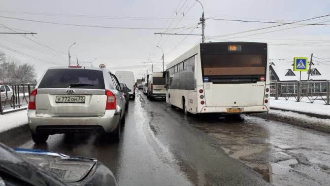 В Брянске пьяного водителя фуры из Молдовы задержали на встречной полосе