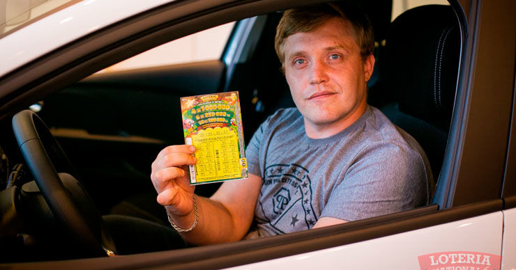 Лотерея: Мужчина выиграл автомобиль - это уже второй его крупный выигрыш ®