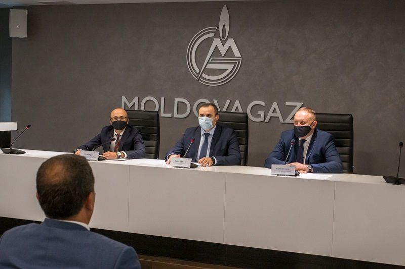 Пенсионеры, работавшие в газовой отрасли, получат материальную помощь