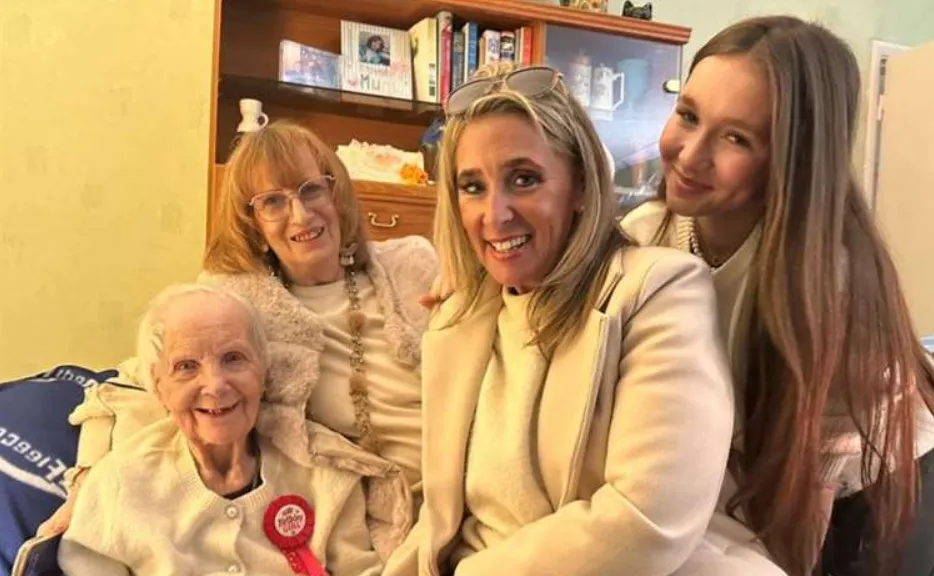 "Прожила замечательную жизнь": 104-летняя женщина рассказала, что ест и пьет