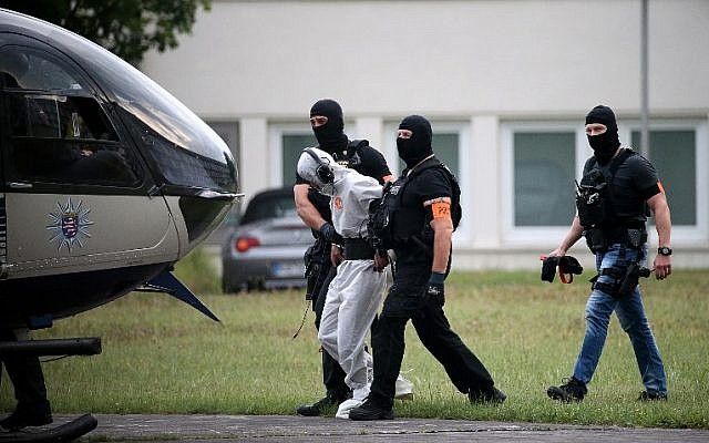 В Германии к пожизненному заключению приговорили убийцу уроженки Молдовы