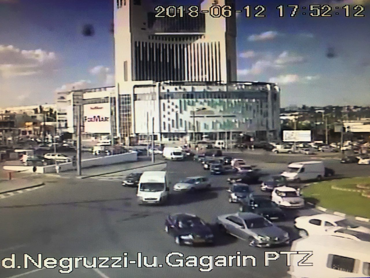 В ряде районов столицы образовались дорожные пробки