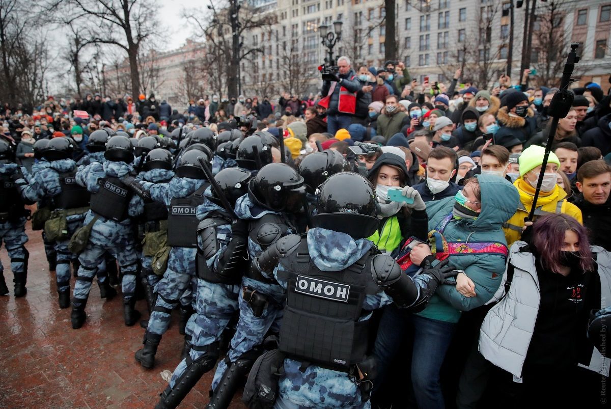 В Москве на акции в защиту Навального замечен флаг Молдовы