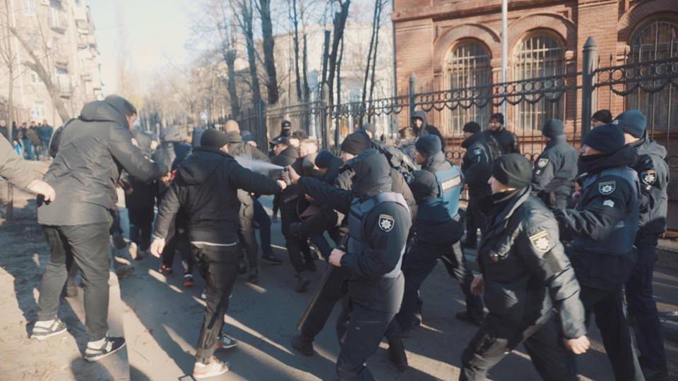 В Харькове националисты повредили декорации к военному сериалу про СССР