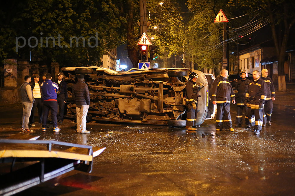 В центре Кишинева произошло серьезное ДТП с участием маршрутки