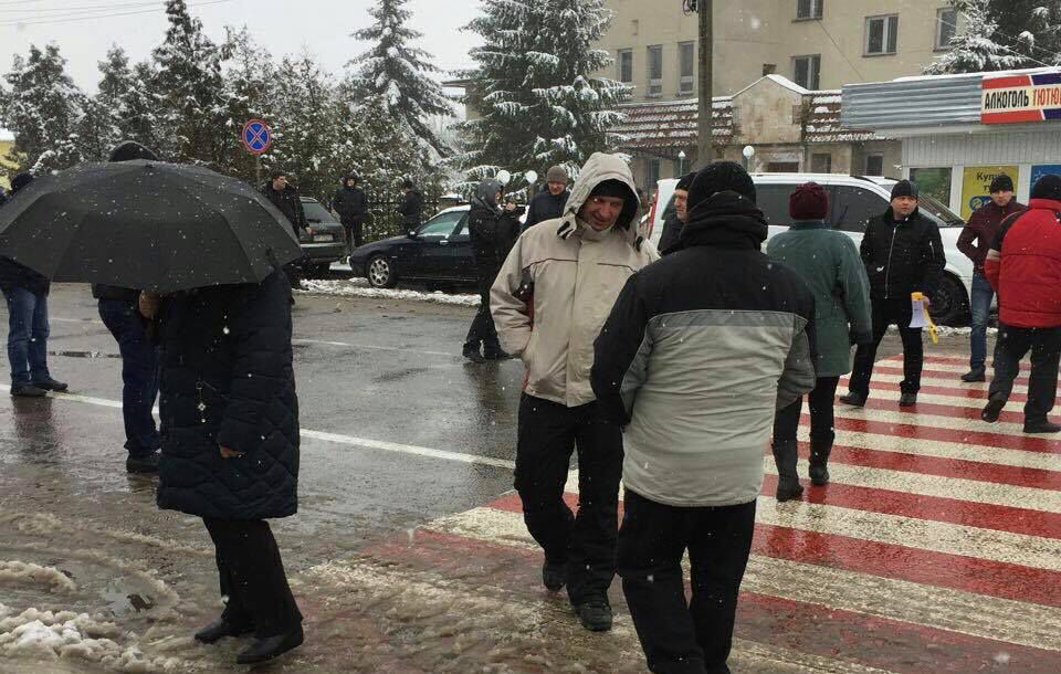 Украинцы из-за пошлин заблокировали движение на границе с Польшей