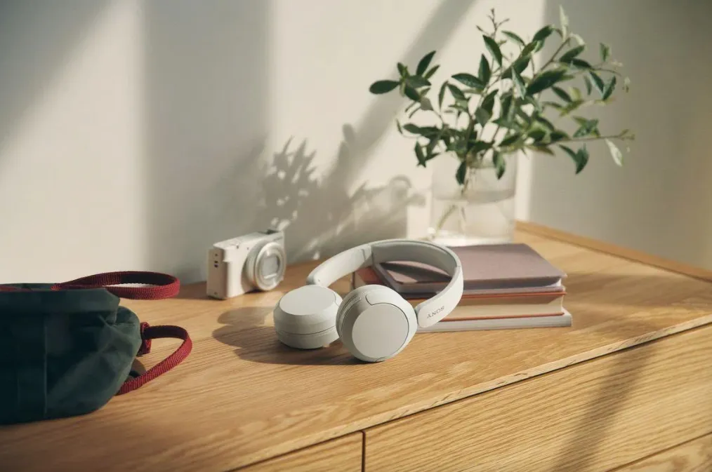 Sony представила новые бюджетные "убийцы" AirPods Max