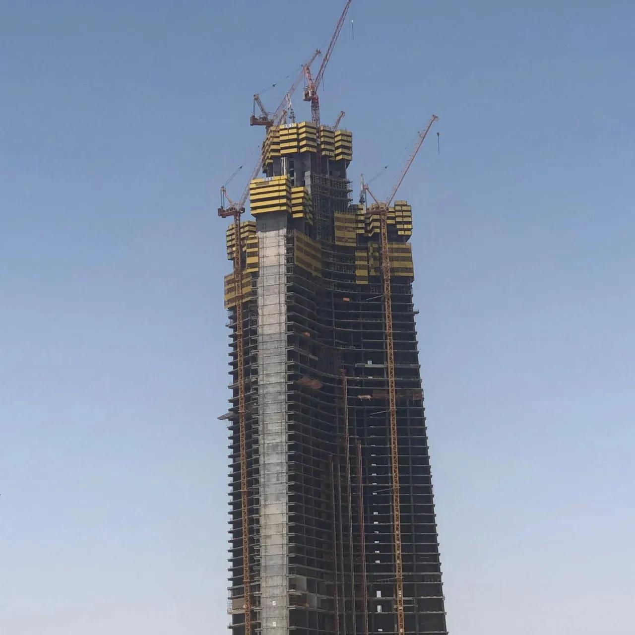 În Arabia Saudită continuă construcția celui mai înalt zgârie-nori din lume