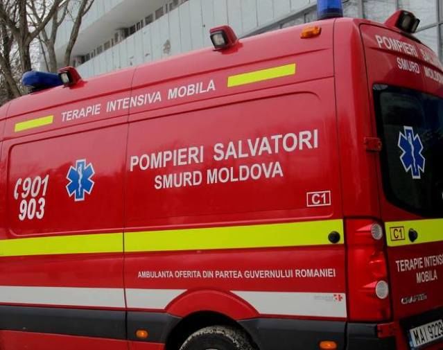 SMURD доставил в Кишинев пожилую пациентку из Бельц с травмой позвоночника