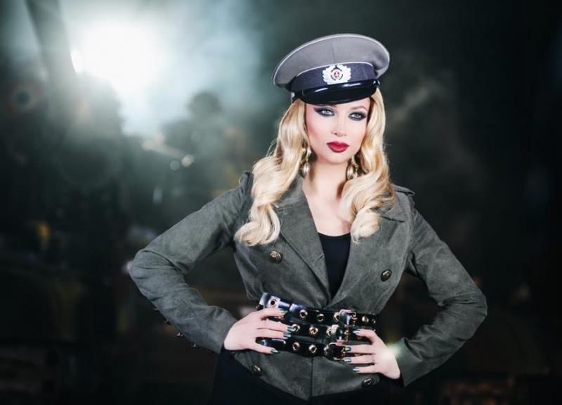 Suma fabuloasă ceruta de Lora pentru a se poza în Playboy