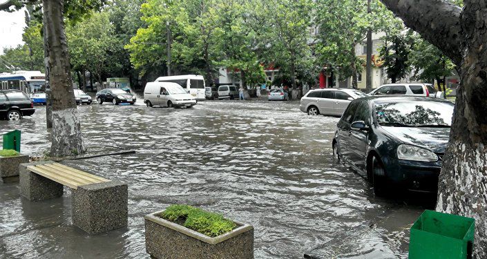 Воскресный ливень в Кишиневе: столица поплыла