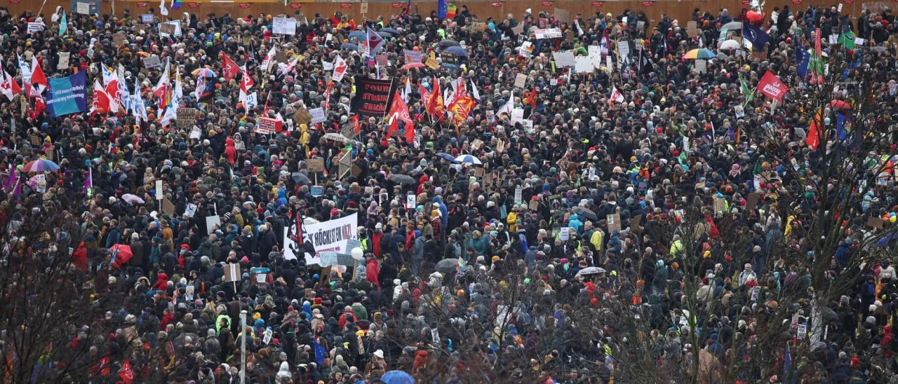 В Берлине прошла массовая манифестация против ультраправых