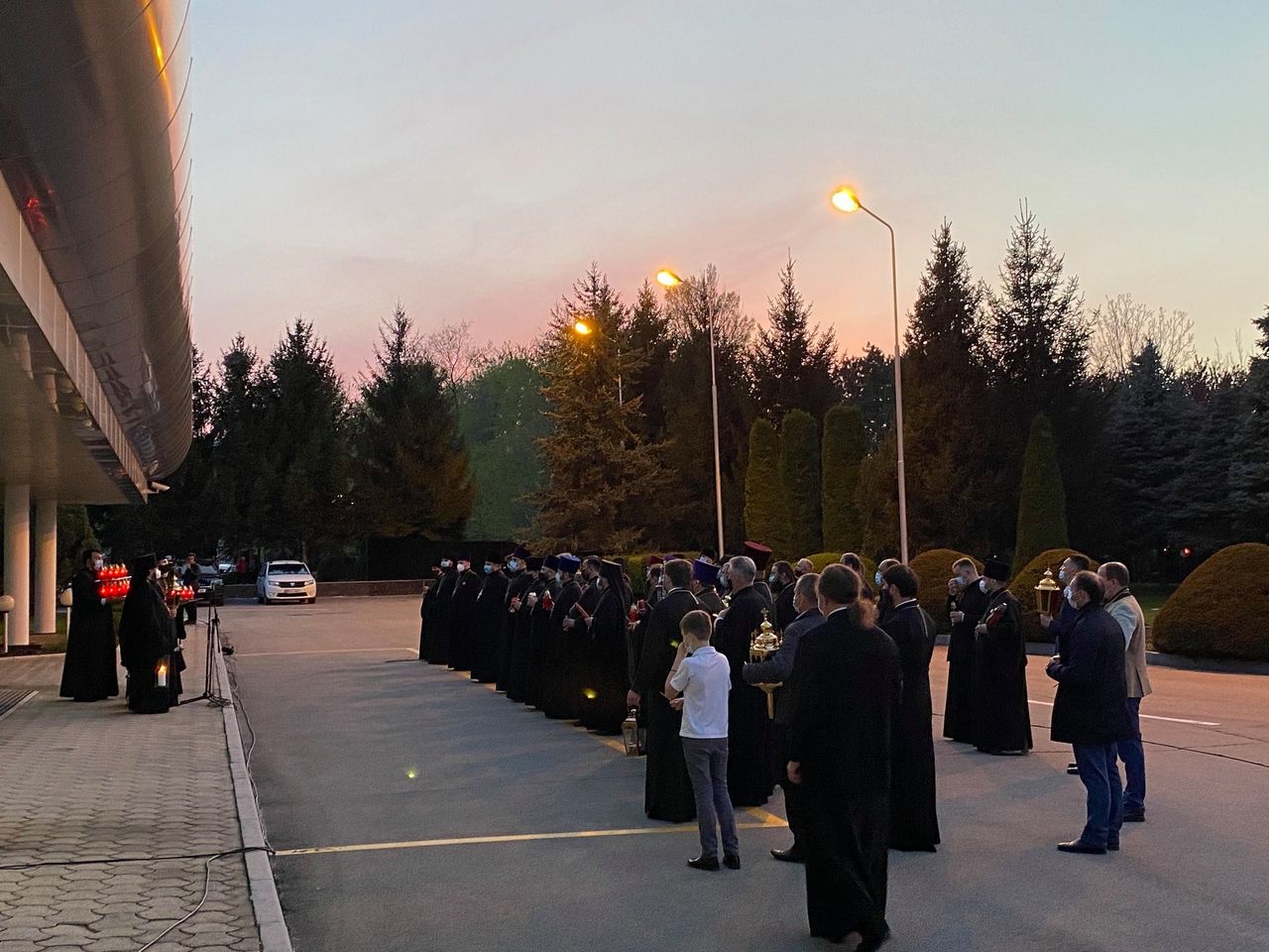 Благодатный огонь доставлен в Молдову