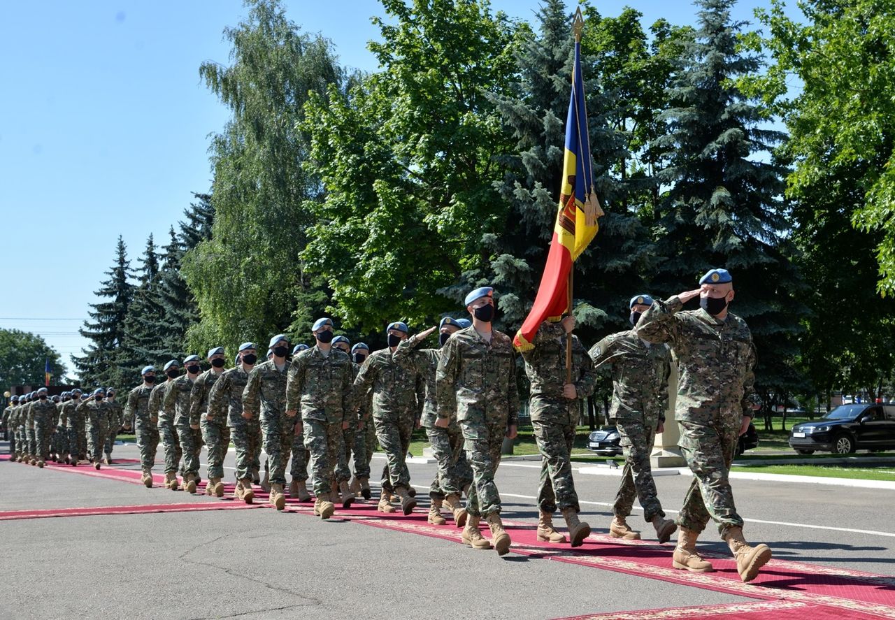 Пынзарь - военнослужащим, отправляющимся в Косово: Я горжусь вами