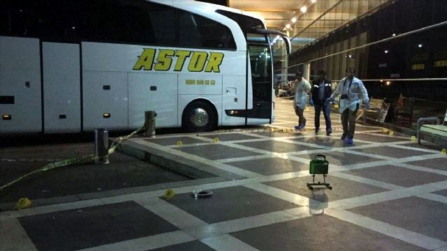 Подросток открыл стрельбу по турецким полицейским, есть жертвы