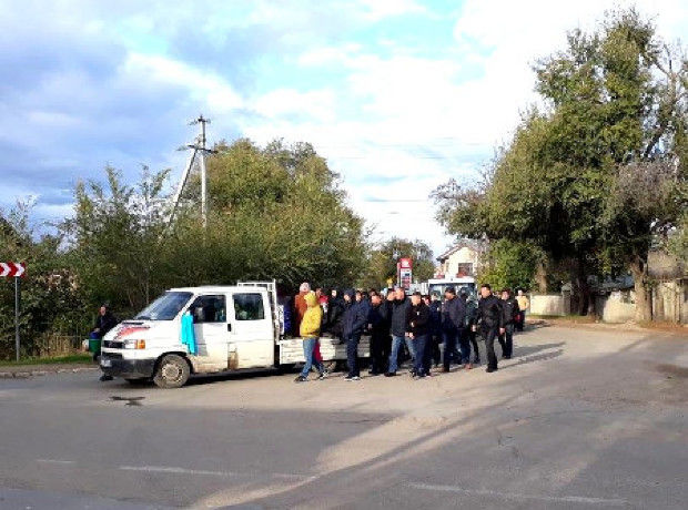 Tinerii decedați în accidentul din Ceadâr-Lunga, petrecuți pe ultimul drum. Peste o mie de oameni au ieșit în stradă
