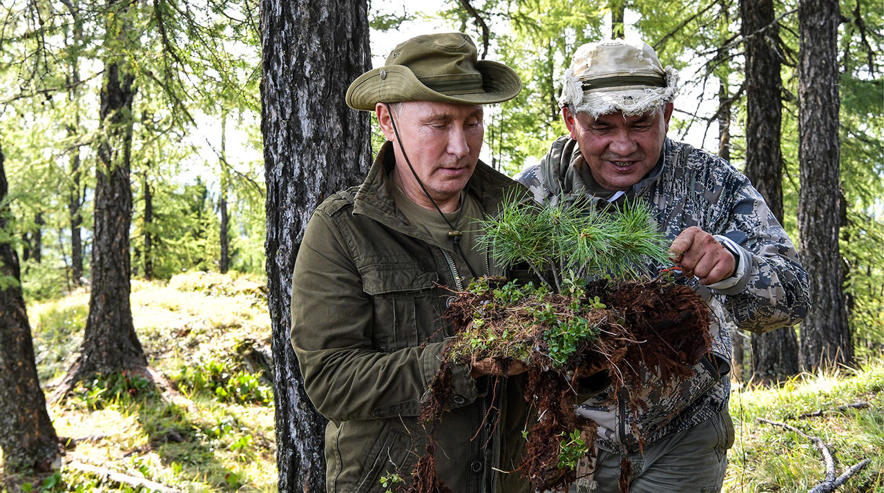 Опубликованы фотографии и видео отдыха Путина в Тыве