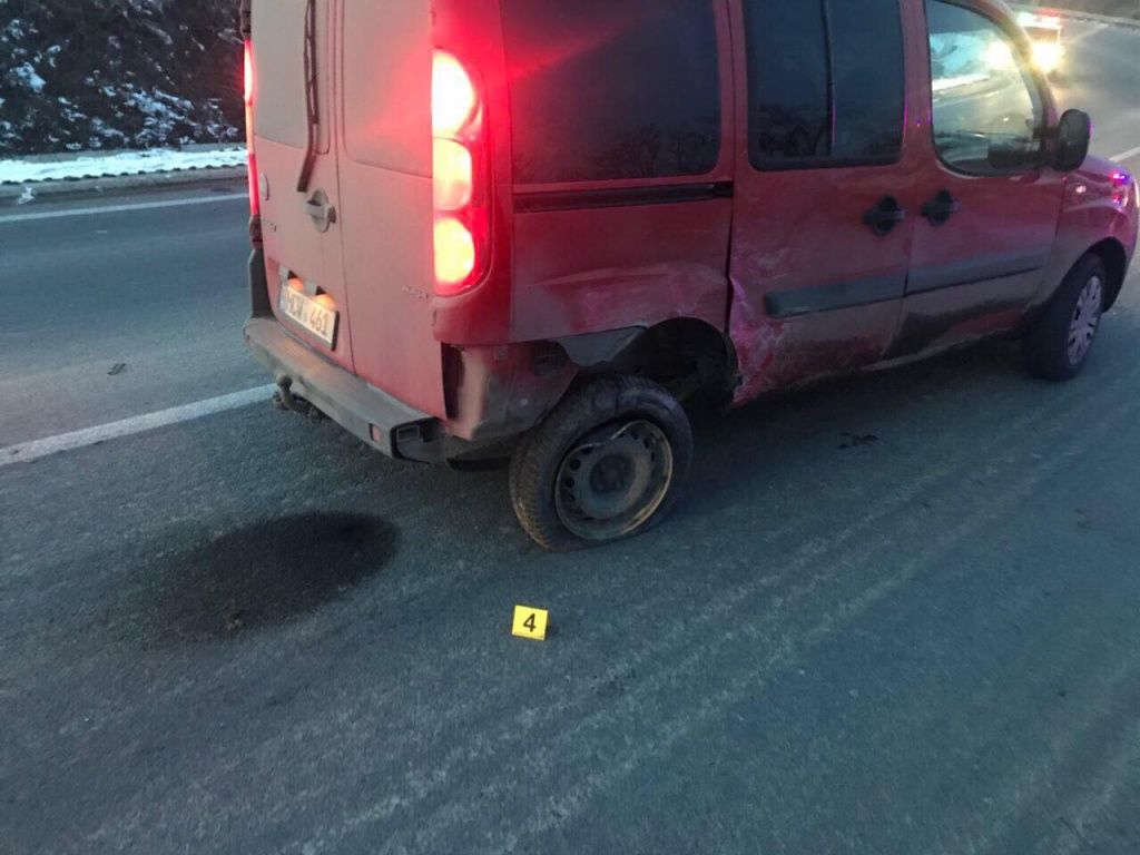 В Хынчештах произошло тройное ДТП с участием рейсового микроавтобуса