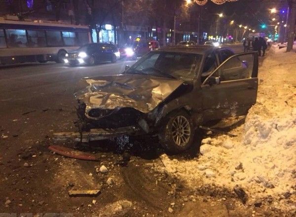 Серьезное ДТП произошло в центре столицы на Штефана чел Маре