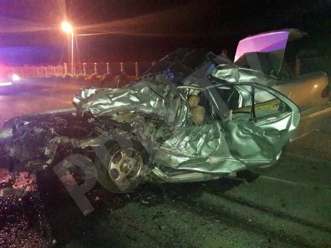 Accident teribil: Un șofer, prins între fiare, a murit pe loc