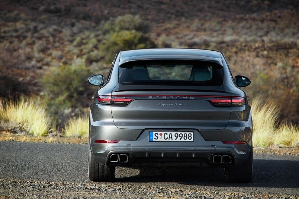 Porsche представил новый Cayenne Coupe