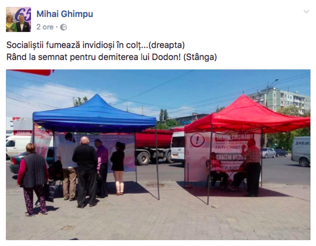 Poză comparativă de la corturile PL și PSRM: Ghimpu: Socialiștii fumează invidioși