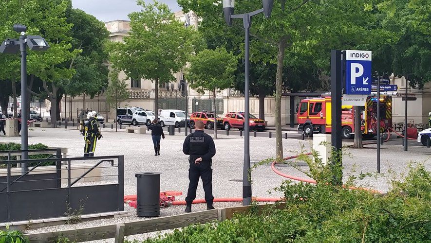 Во французском дворце юстиции произошла стрельба