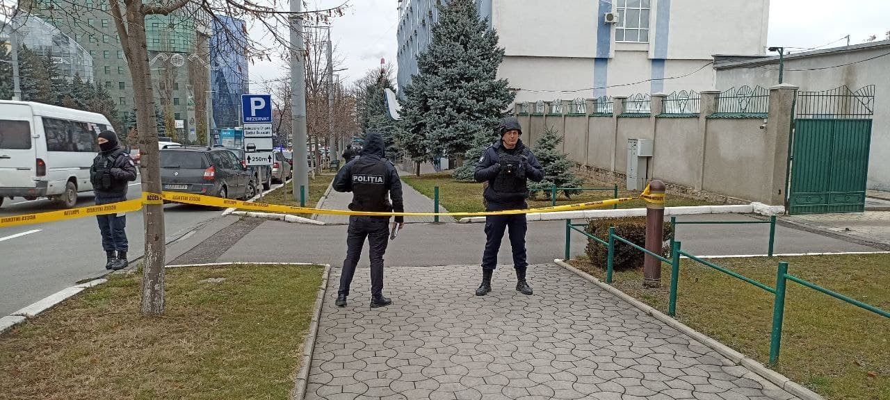 Cообщение о бомбе в здании суда на Буюканах оказалось ложным