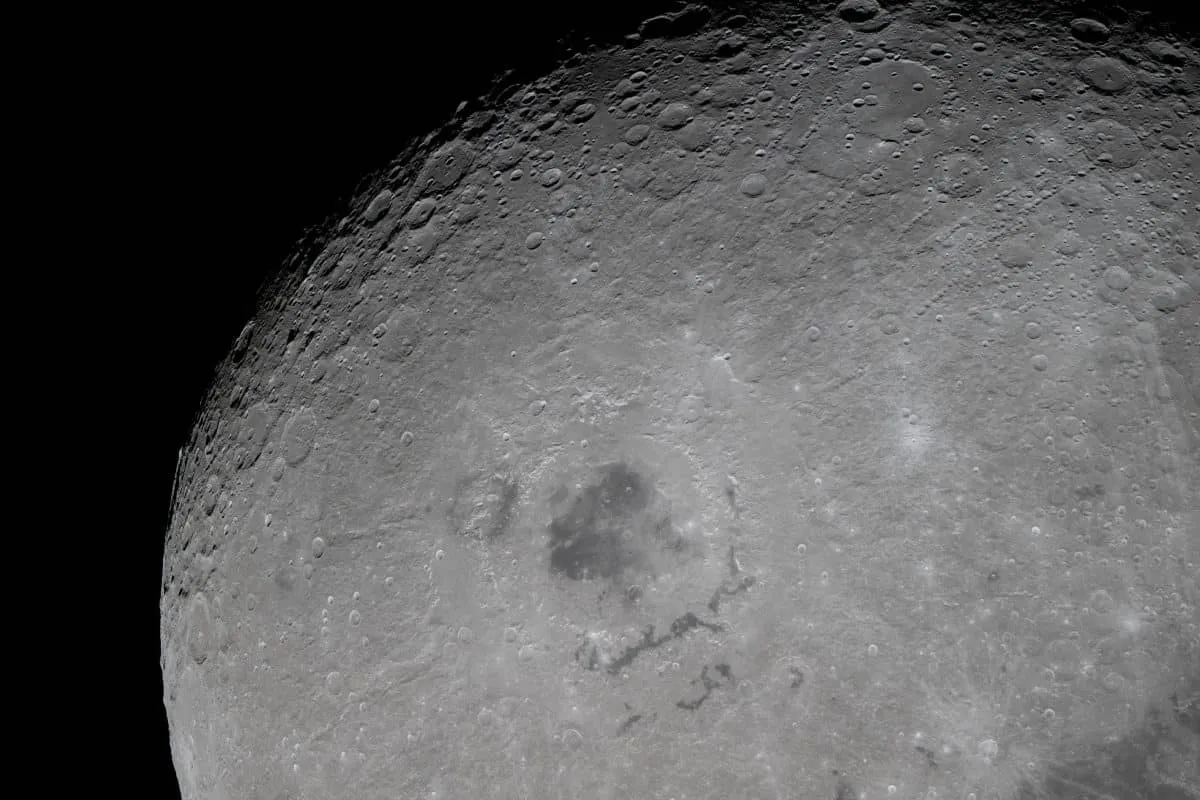 NASA опубликовало архив из 12 тысяч фотографий миссии «Артемида-II»