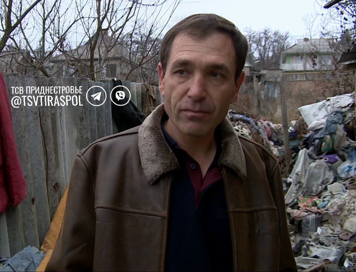 В Григориополе во время пожара едва не погиб мужчина, его спас сосед-пожарный