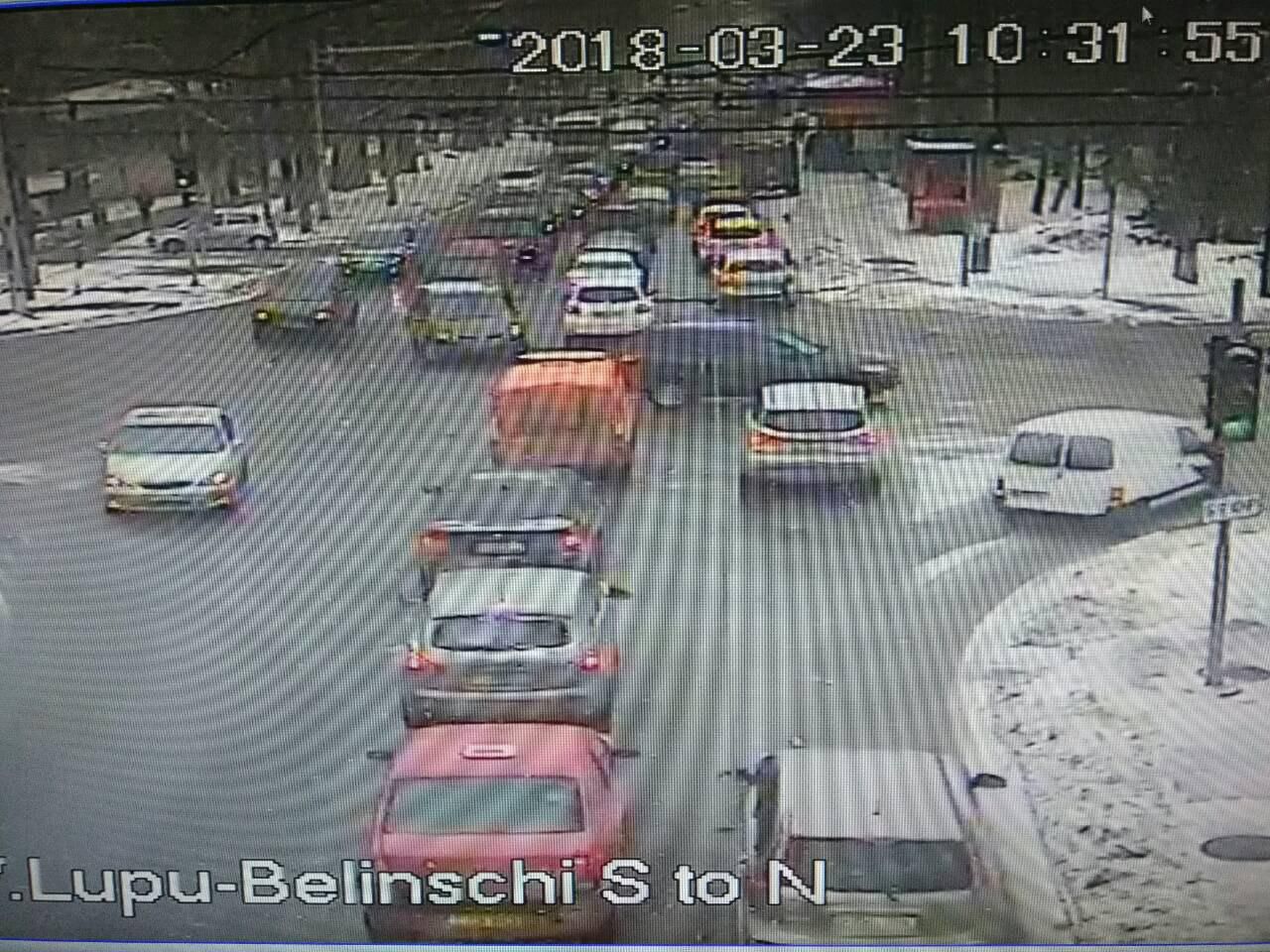 InfoTrafic 17:00: Ambuteiaje infernale în Capitală. Străzi de evitat