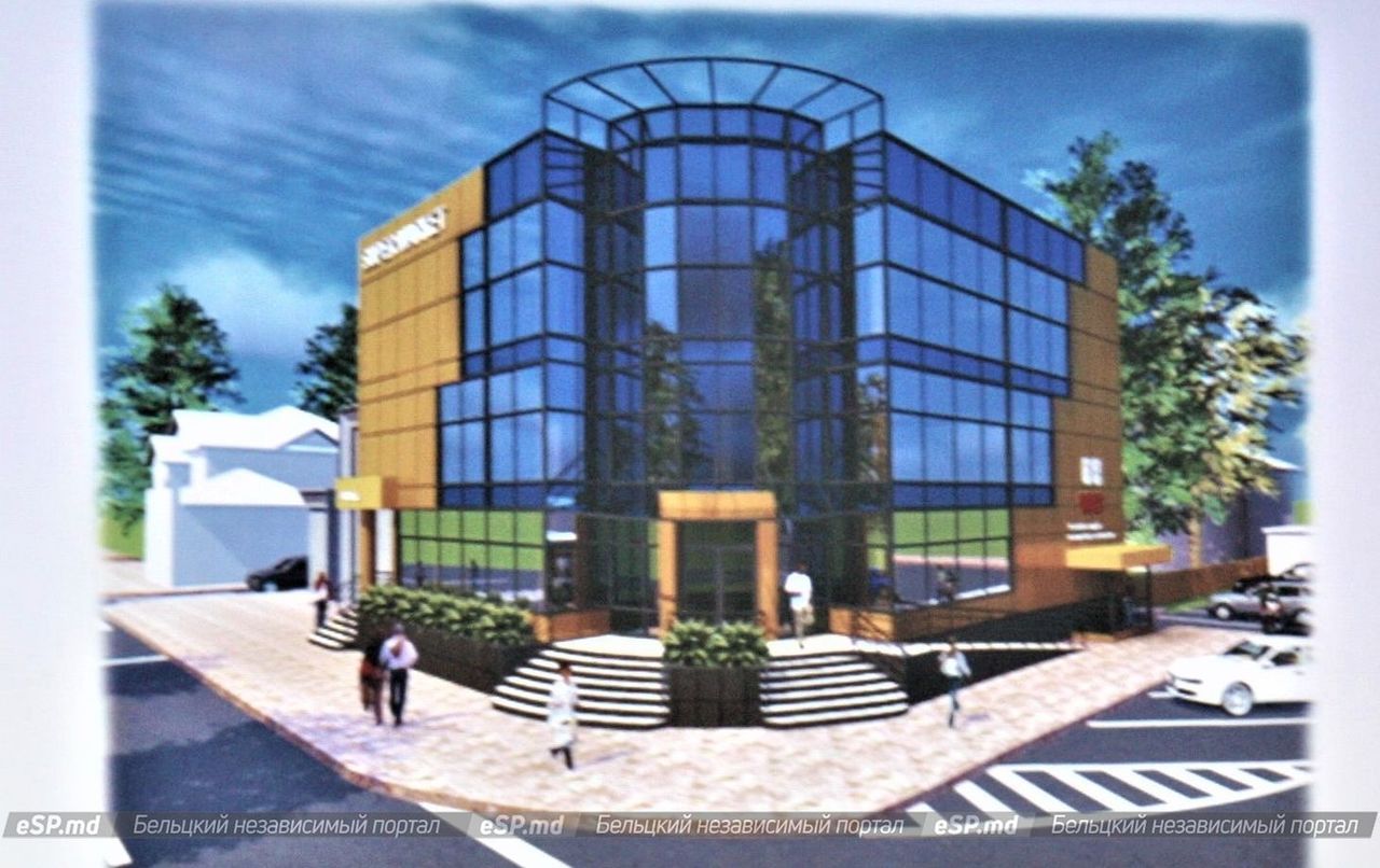 Бельцкие бизнесмены и домовладельцы жалуются на незаконченную стройку в центре города