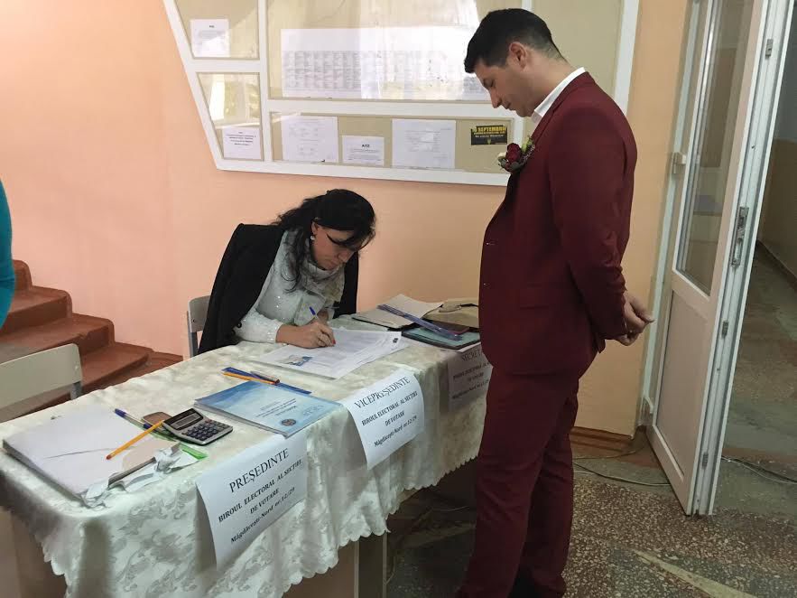 В Кишиневе молодые поженились прямо в день выборов