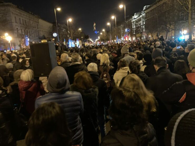 Гражданка Молдовы: В Будапеште люди напевали гимн Украины сквозь слезы