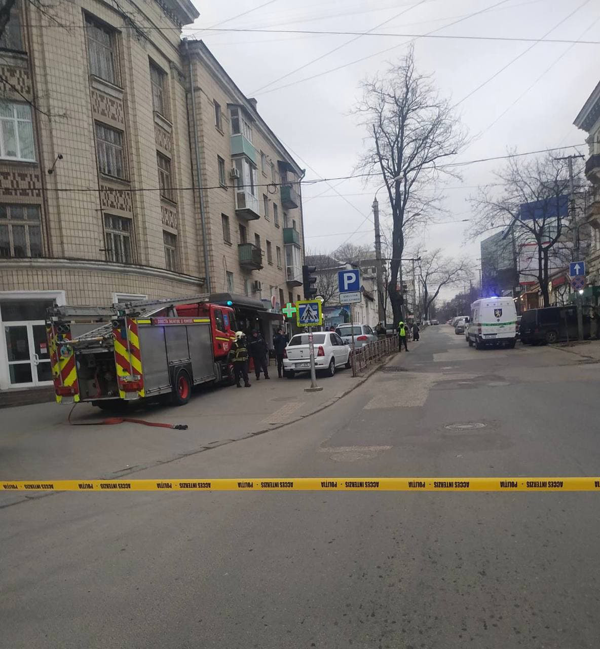 В центре Кишинева остановлено движение из-за опасных предметов: маршруты транспорта изменены