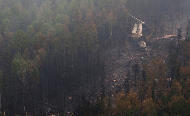 Появились новые фотографии с места крушения Ил-76 в Иркутской области
