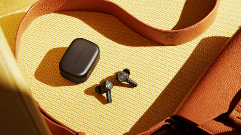 Чистое звучание бизнеса. Bang & Olufsen представила Hi-End наушники для бизнес-пользователей