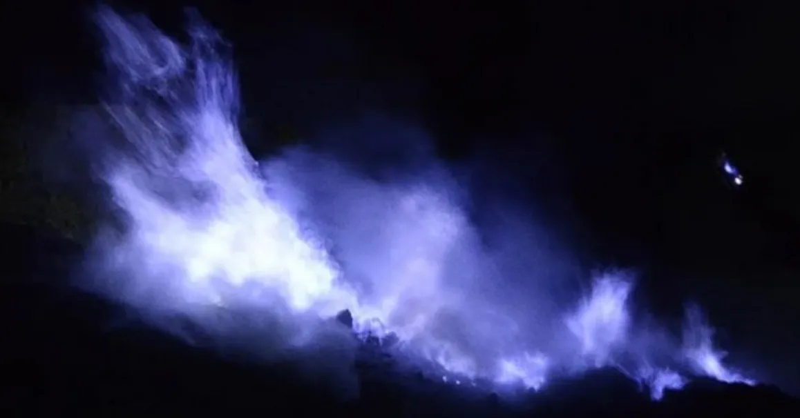 Cel mai mare lac acid din lume se află în inima unui vulcan