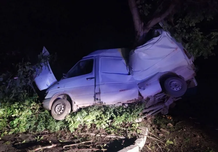 В Страшенском районе автомобиль врезался в дерево: водитель погиб на месте