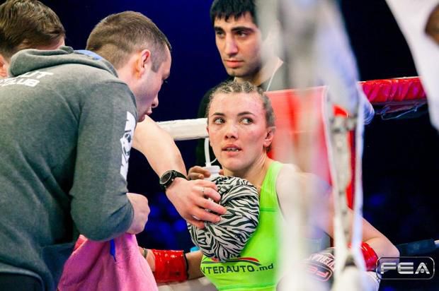 Un spectacol de proporție la Gala KOK: Moldoveanca Nadejda Canțâr a câștigat centura de campion