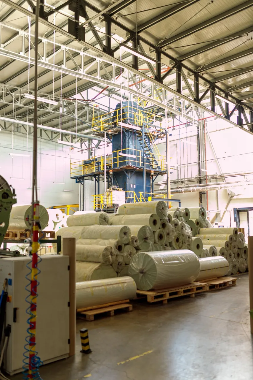 O companie germană a deschis în Moldova o fabrică modernă de materiale din fibră de sticlă