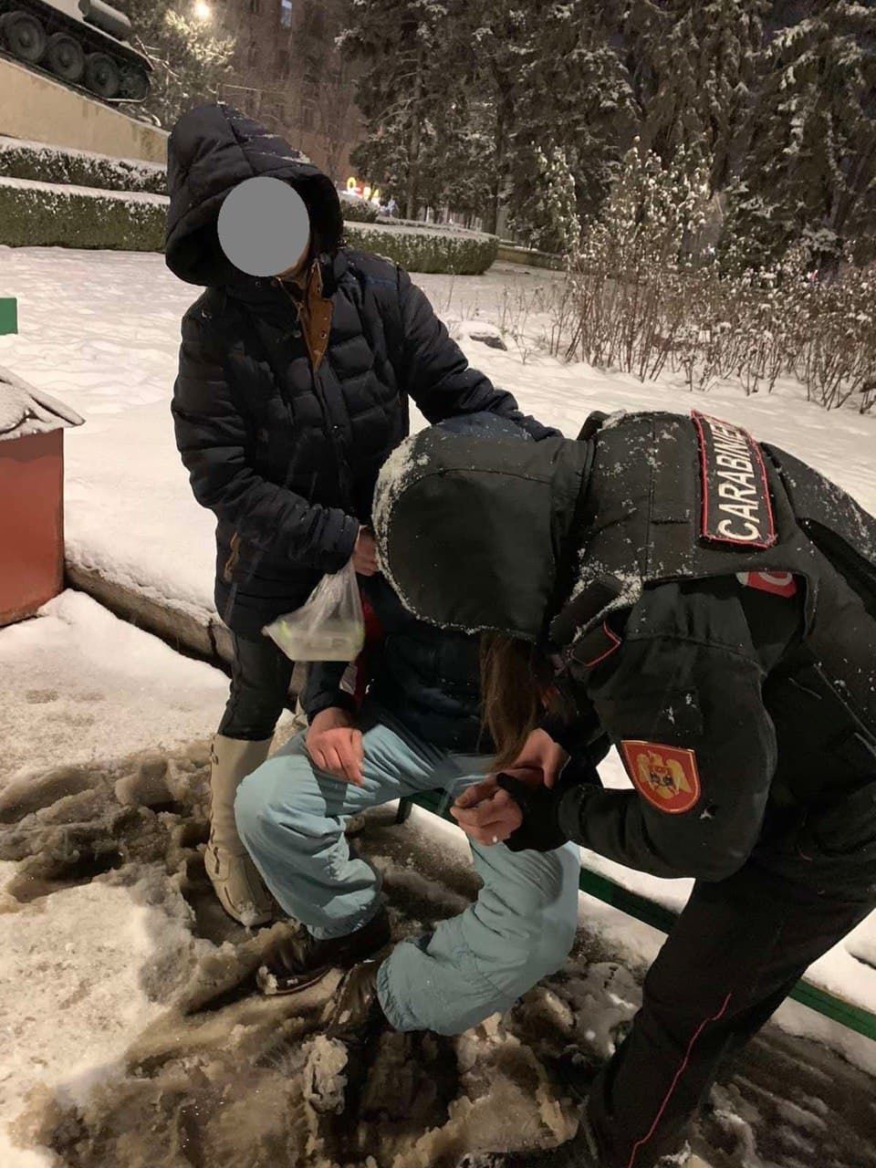 В Бельцах карабинеры спасли мужчину, который был без сознания