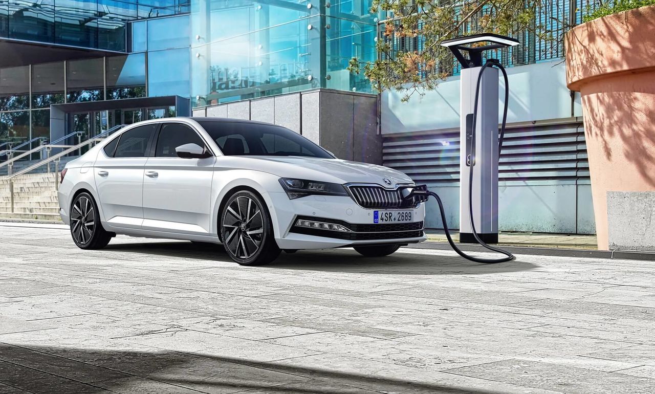 В Skoda сообщают о начале заказов на новый Superb iV