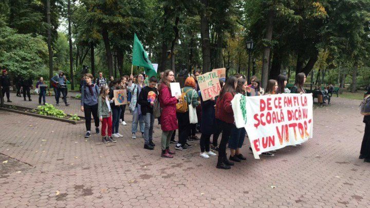 Молодежь призывает власти улучшить экологическую ситуацию в стране