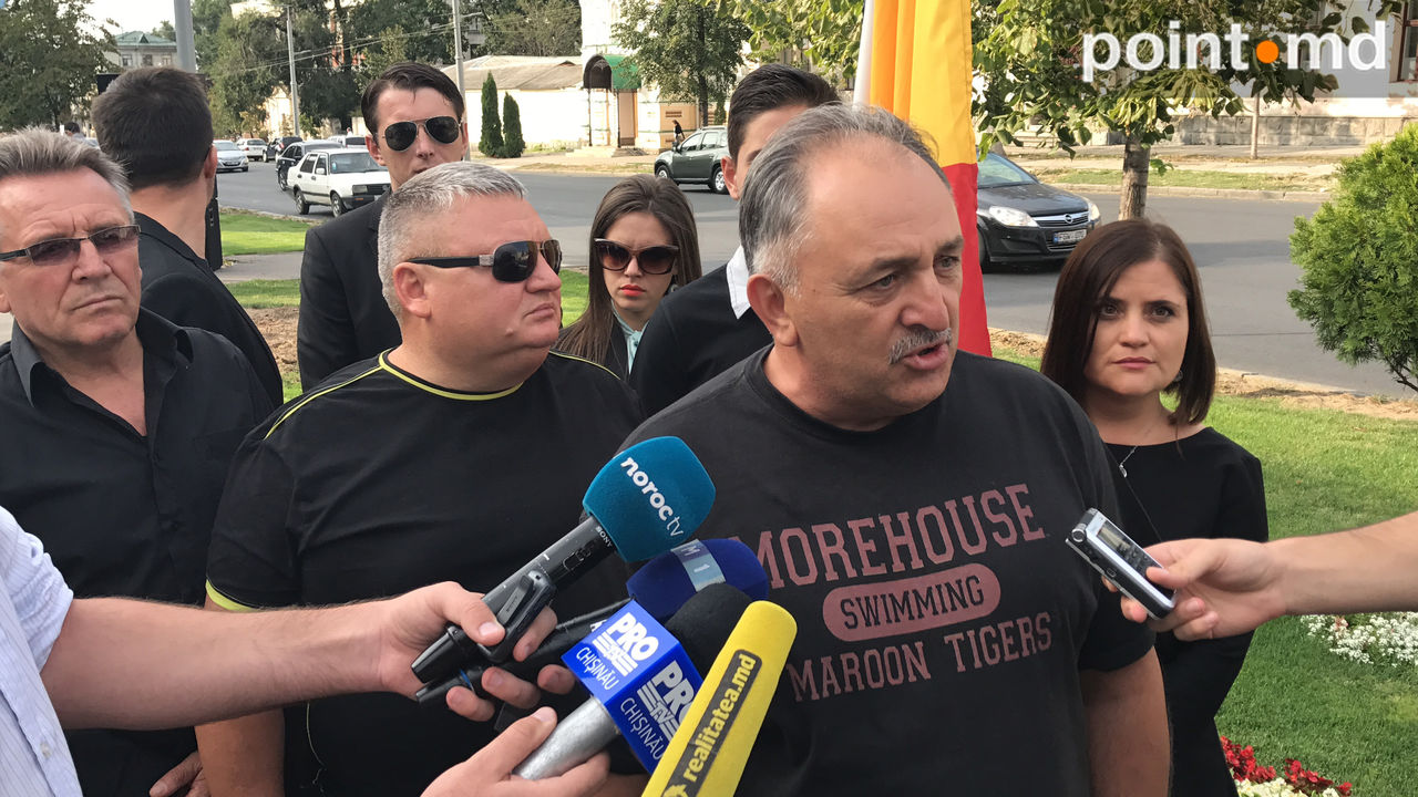ЛП организовала митинг у российского посольства против пакта Риббентропа - Молотова