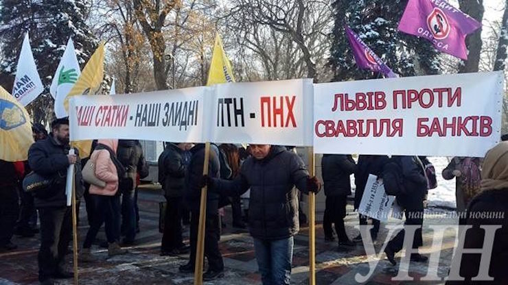 В Киеве перекрыли центр, работают взрывотехники