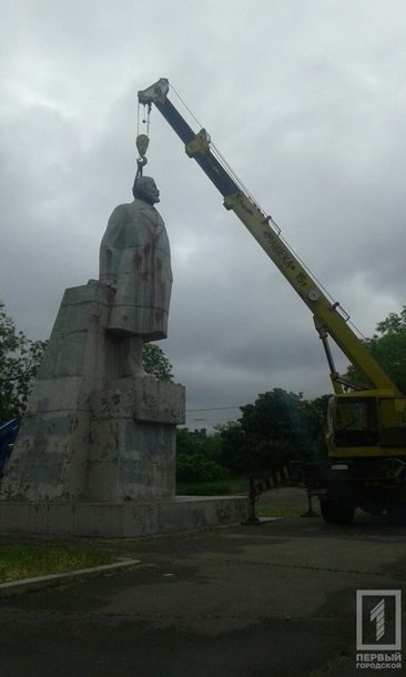 В Одессе снесли последний памятник Ленину