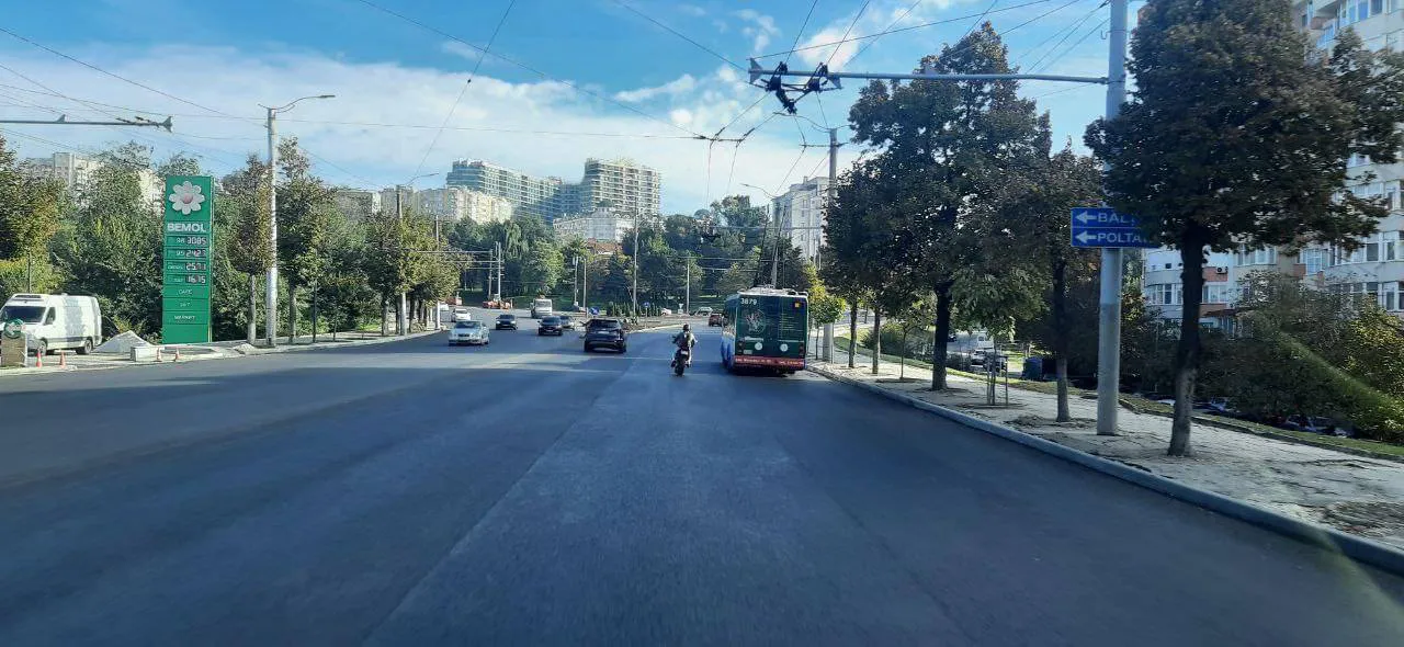 На Рышкановке продолжаются масштабные работы по асфальтированию