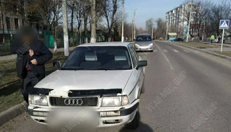В Бендерах произошло ДТП: водитель сбил школьника на переходе