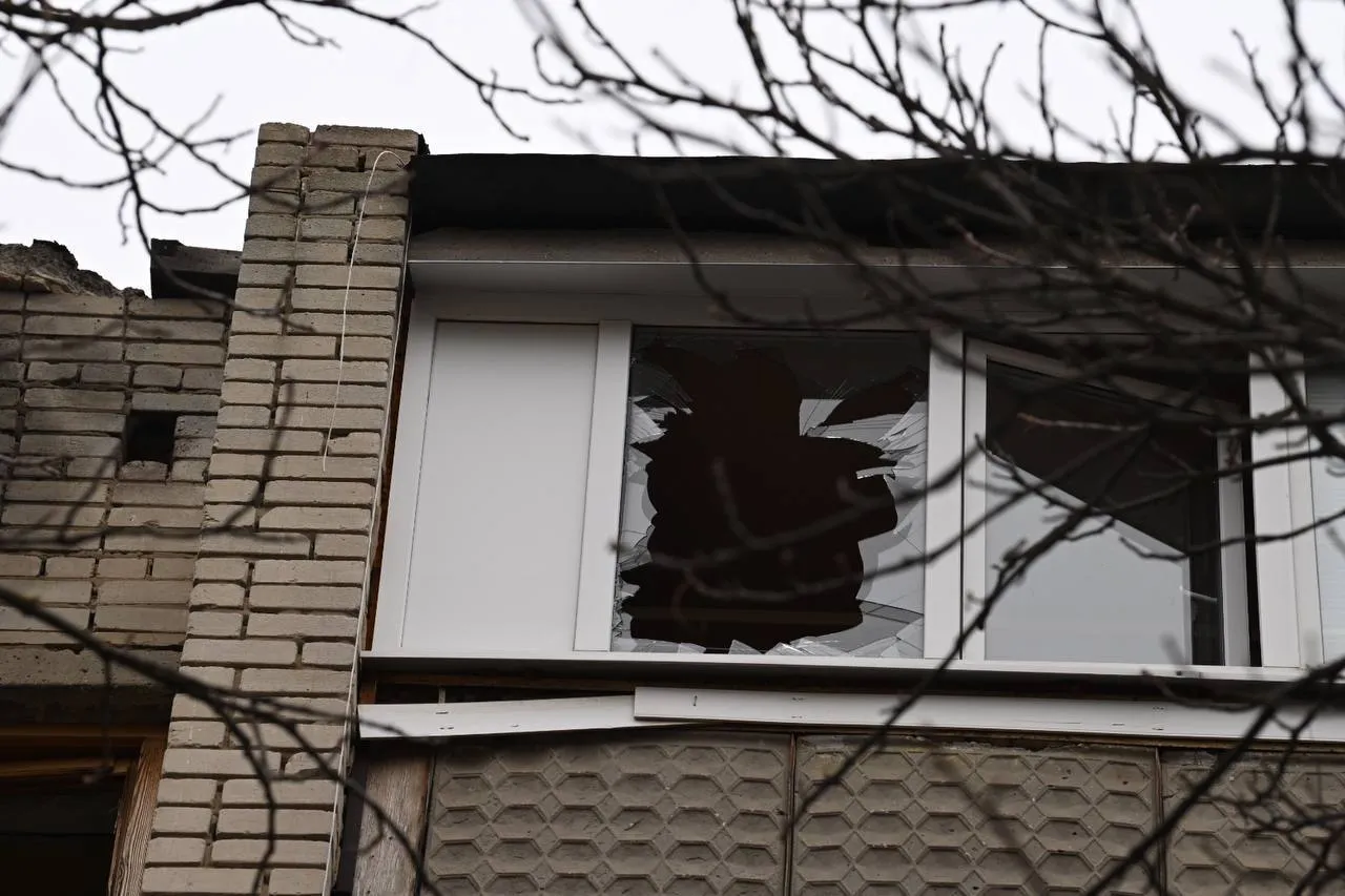 В Белгороде беспилотник попал в многоквартирный дом